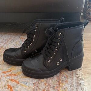 Stylish Black Lace-Up Women's Boots